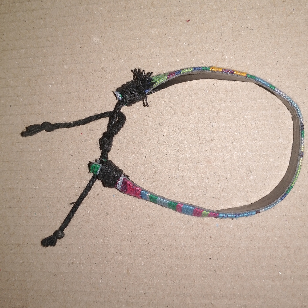 Colored bracelet - Picture 2 of 2